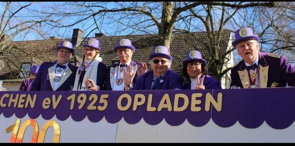 Rosenmontag Wagenbesetzung